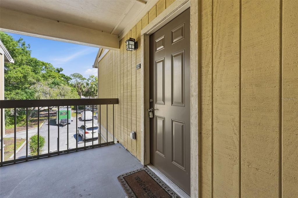 Image 9 of property listing at 13285 ARBOR POINTE CIRCLE 202, Tampa, FL 33617