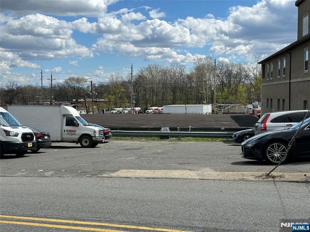 120 Goffle Road, Hawthorne, NJ 07506