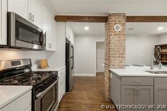 1510 S College Avenue, Tulsa, OK 74104