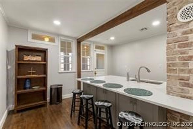 1510 S College Avenue, Tulsa, OK 74104