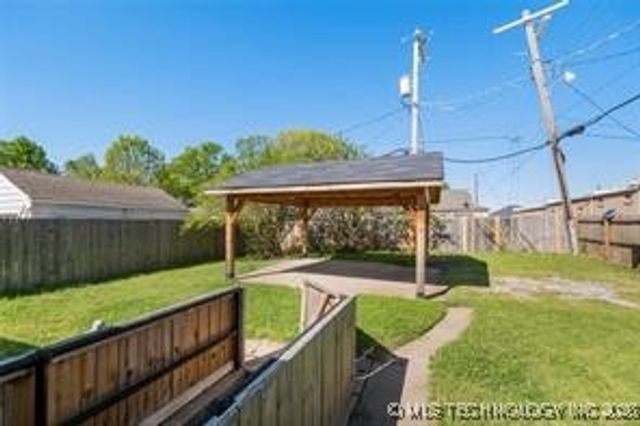 1510 S College Avenue, Tulsa, OK 74104