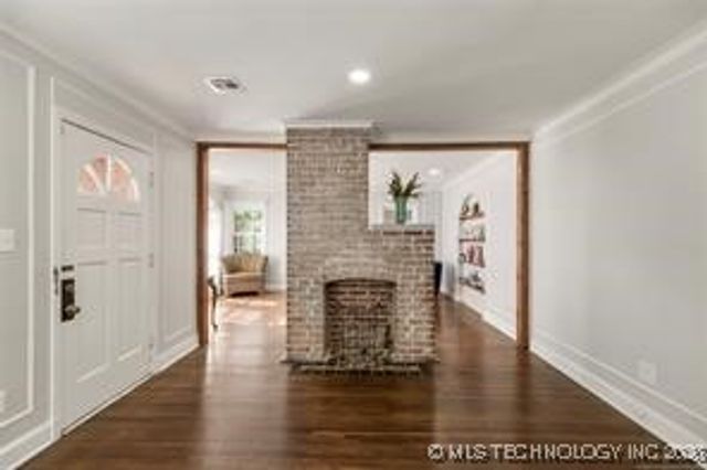 1510 S College Avenue, Tulsa, OK 74104