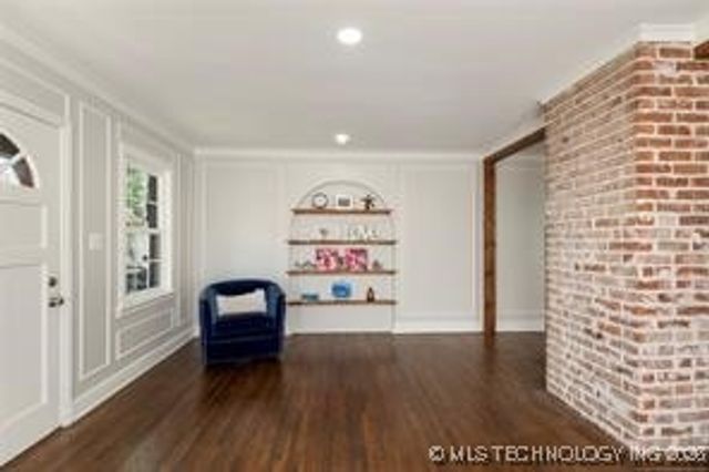 1510 S College Avenue, Tulsa, OK 74104