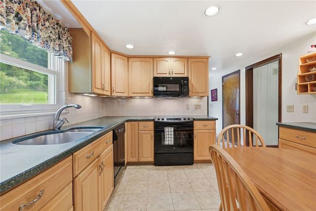 16 Watson Street, Leet Twp, PA 15143
