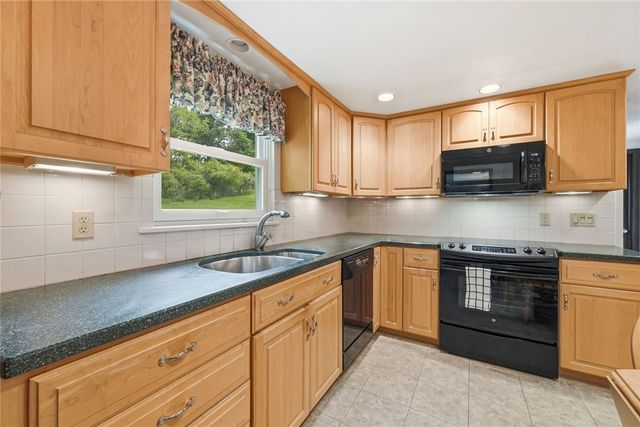 16 Watson Street, Leet Twp, PA 15143