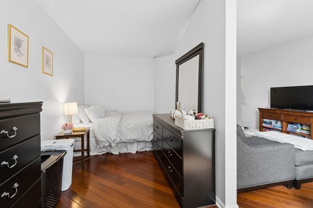 777 N Michigan Avenue 2504, Chicago, IL 60611