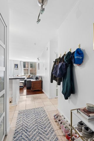777 N Michigan Avenue 2504, Chicago, IL 60611
