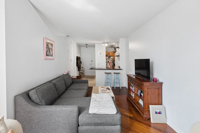 777 N Michigan Avenue 2504, Chicago, IL 60611