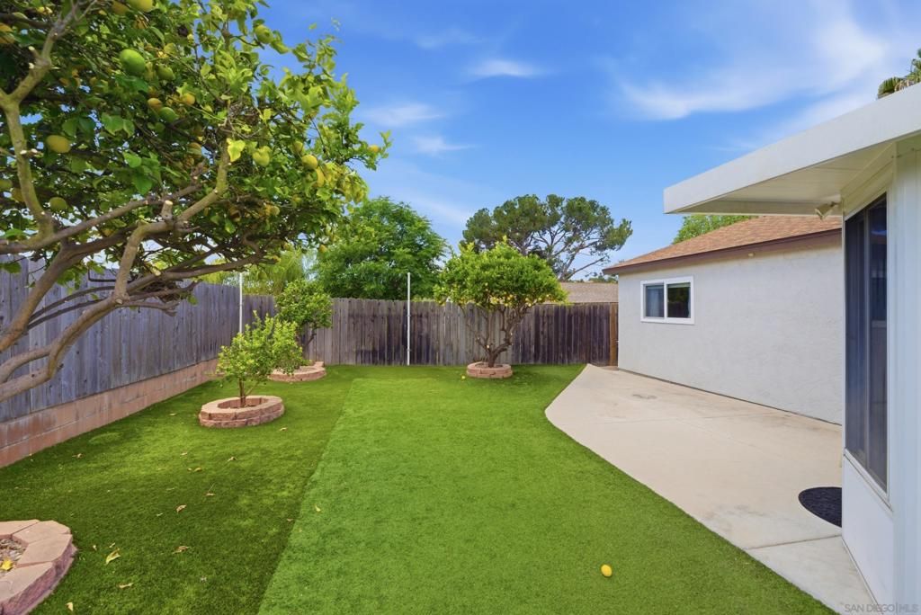 Image 25 of property listing at 12721 Via La Gardenia, Poway, CA 92064