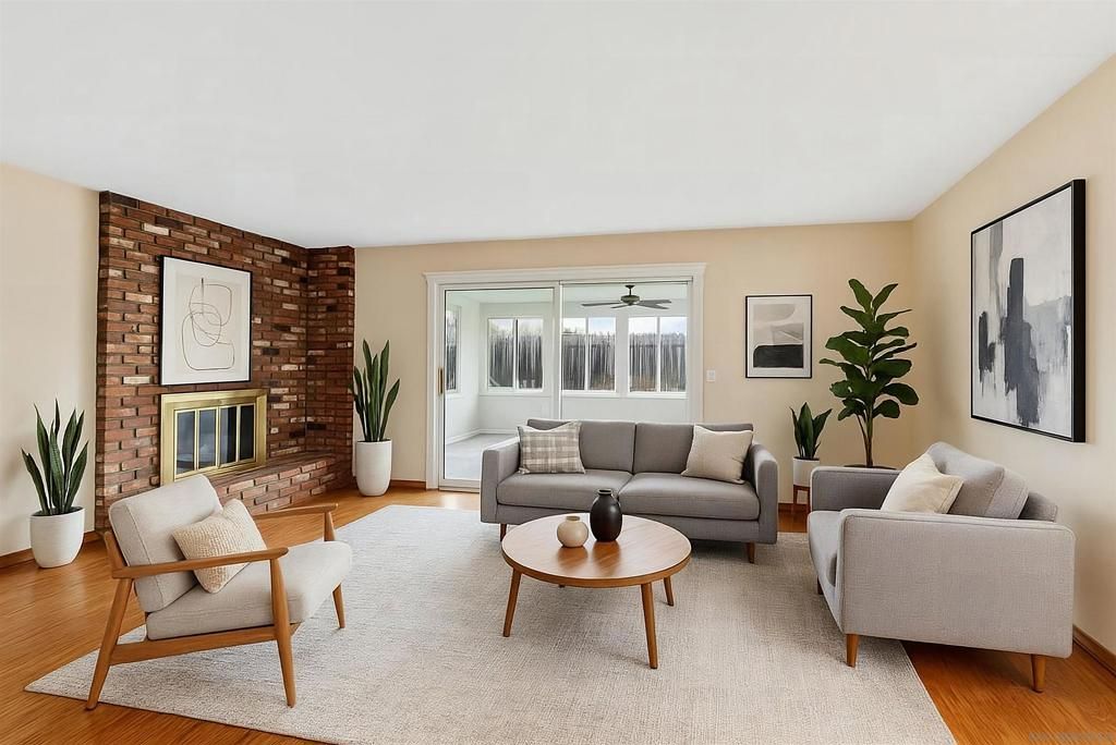 Image 7 of property listing at 12721 Via La Gardenia, Poway, CA 92064