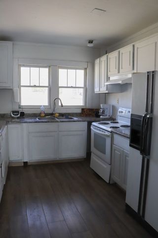 1201 Grove St, Paris, TN 38242