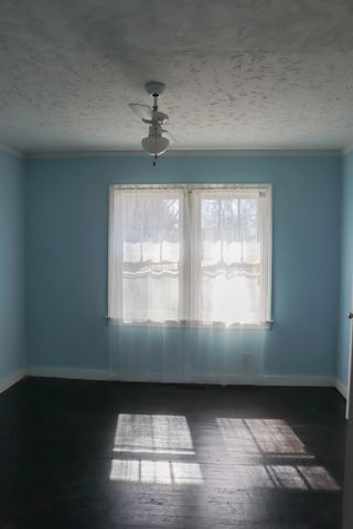 1201 Grove St, Paris, TN 38242
