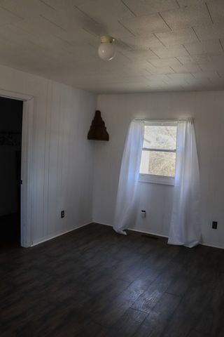 1201 Grove St, Paris, TN 38242