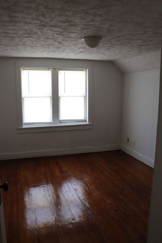 1201 Grove St, Paris, TN 38242