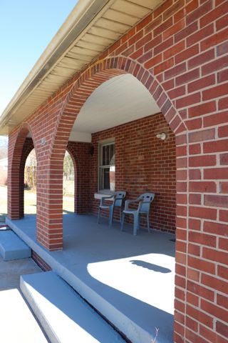 1201 Grove St, Paris, TN 38242