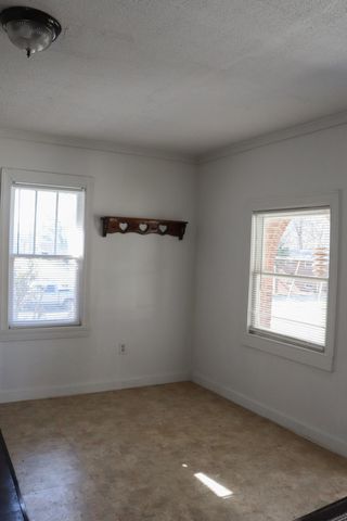 1201 Grove St, Paris, TN 38242