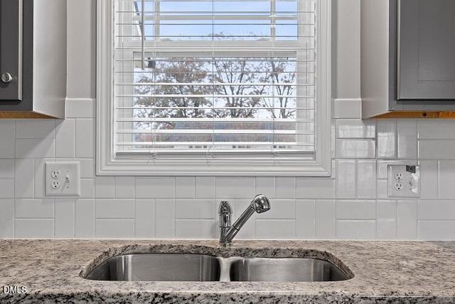 15 Denning Farms Lane, Benson, NC 27504