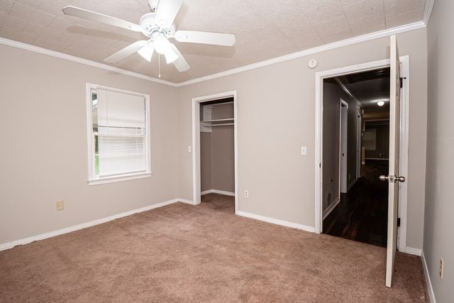 2613 Denton Rd, Dothan, AL 36303