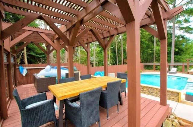121 Meadow Creek Circle, Bremen, GA 30110