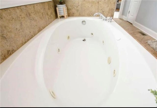 121 Meadow Creek Circle, Bremen, GA 30110