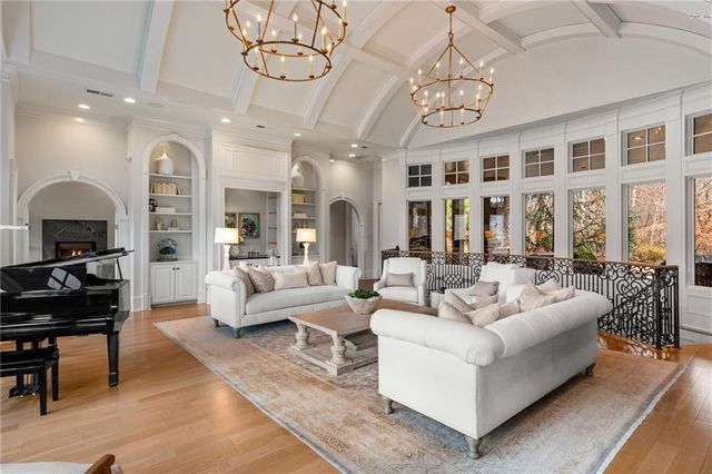 1105 Stonegate Court, Roswell, GA 30075