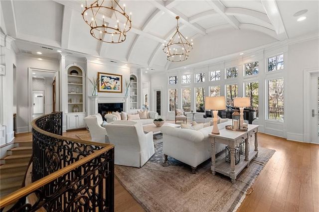 1105 Stonegate Court, Roswell, GA 30075