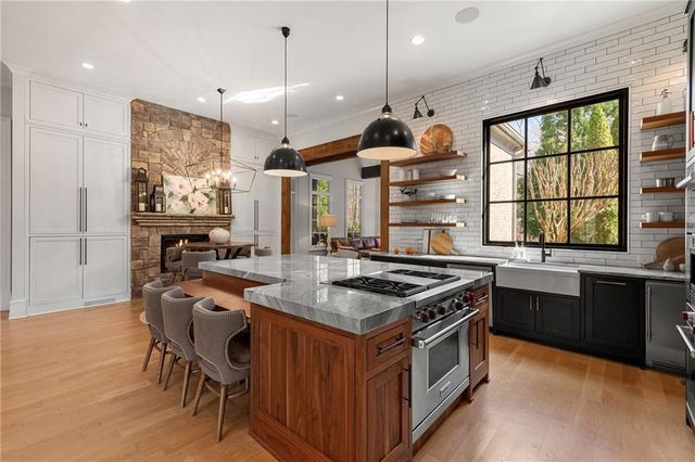 1105 Stonegate Court, Roswell, GA 30075