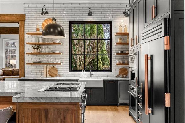 1105 Stonegate Court, Roswell, GA 30075