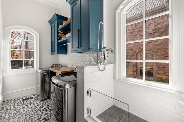 1105 Stonegate Court, Roswell, GA 30075