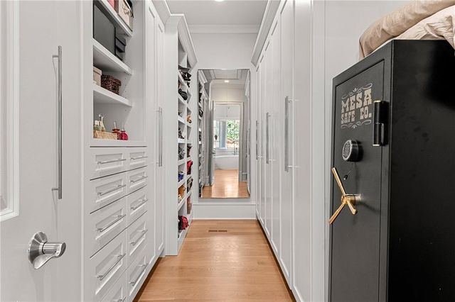 1105 Stonegate Court, Roswell, GA 30075