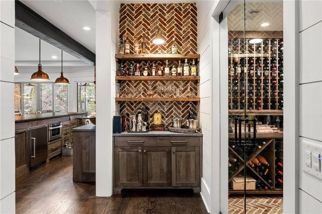 1105 Stonegate Court, Roswell, GA 30075