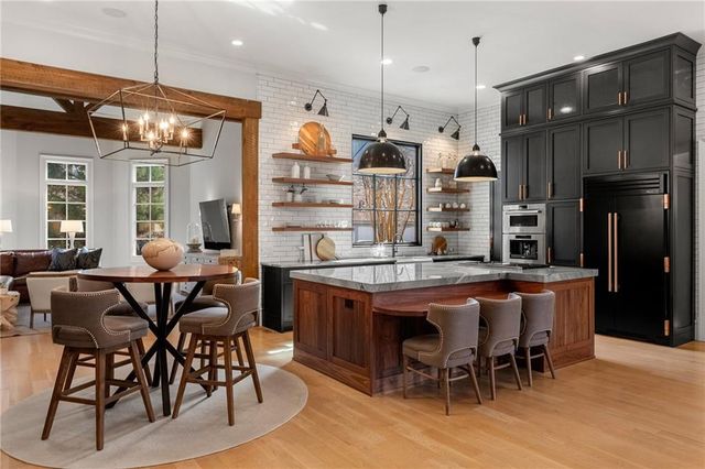 1105 Stonegate Court, Roswell, GA 30075