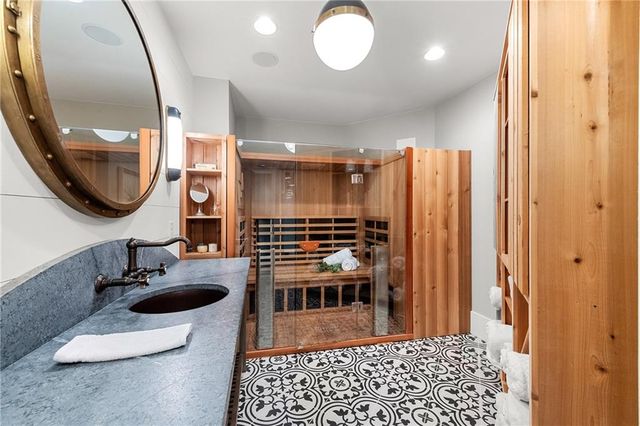 1105 Stonegate Court, Roswell, GA 30075