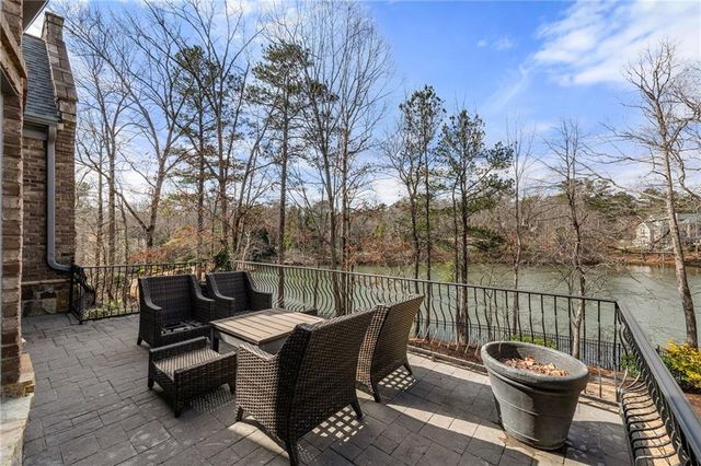 1105 Stonegate Court, Roswell, GA 30075