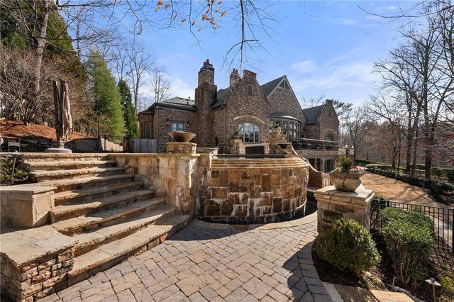 1105 Stonegate Court, Roswell, GA 30075