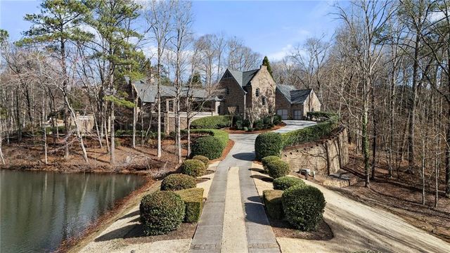 1105 Stonegate Court, Roswell, GA 30075