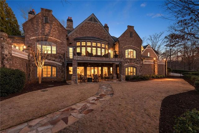 1105 Stonegate Court, Roswell, GA 30075