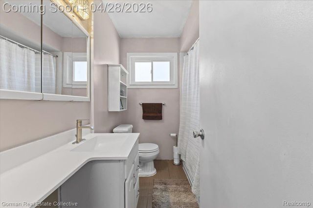 1232 N Stephen Avenue, Clawson, MI 48017