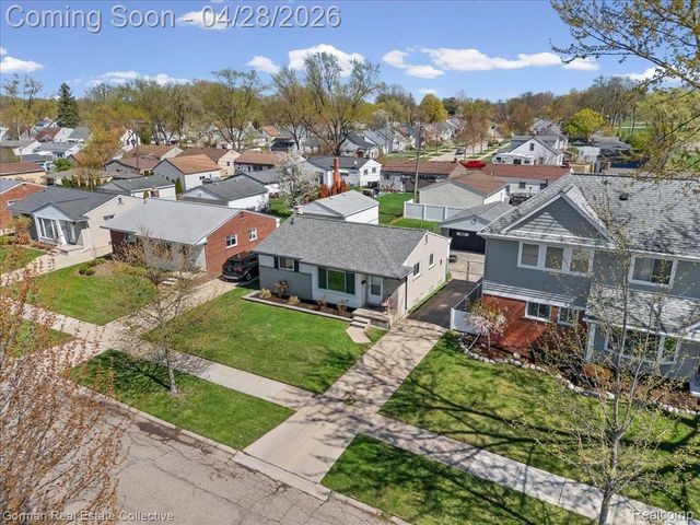 1232 N Stephen Avenue, Clawson, MI 48017