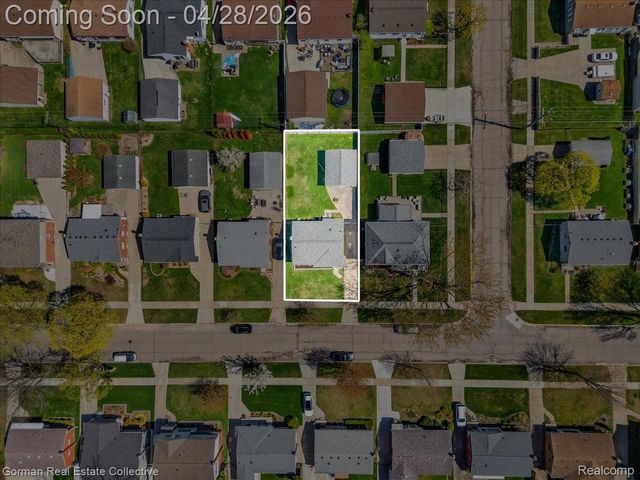 1232 N Stephen Avenue, Clawson, MI 48017