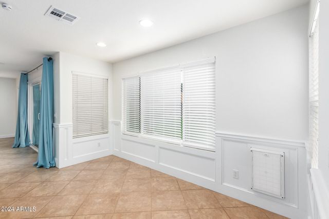 7217 W Crest Lane, Glendale, AZ 85310