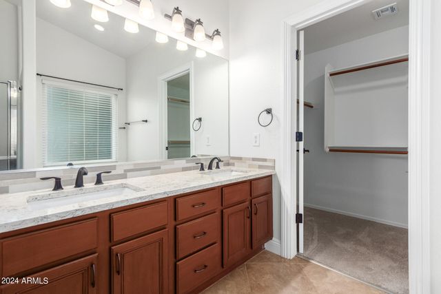 7217 W Crest Lane, Glendale, AZ 85310
