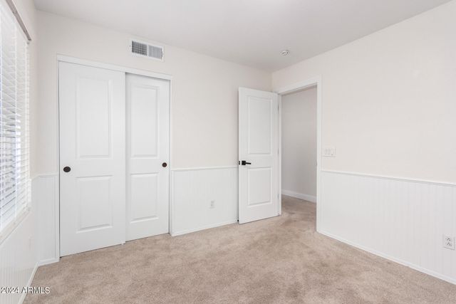 7217 W Crest Lane, Glendale, AZ 85310