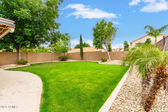 7217 W Crest Lane, Glendale, AZ 85310