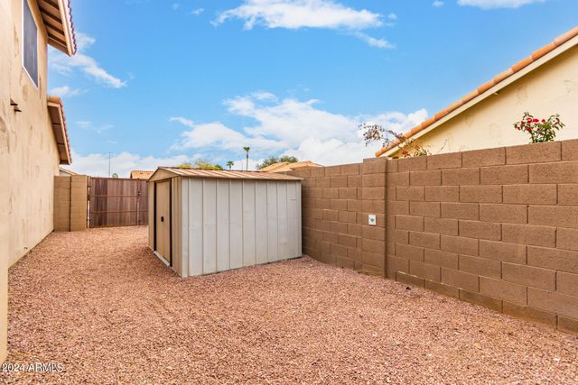 7217 W Crest Lane, Glendale, AZ 85310