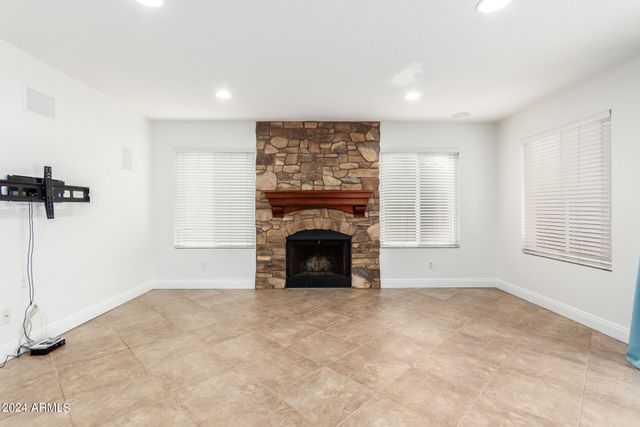 7217 W Crest Lane, Glendale, AZ 85310