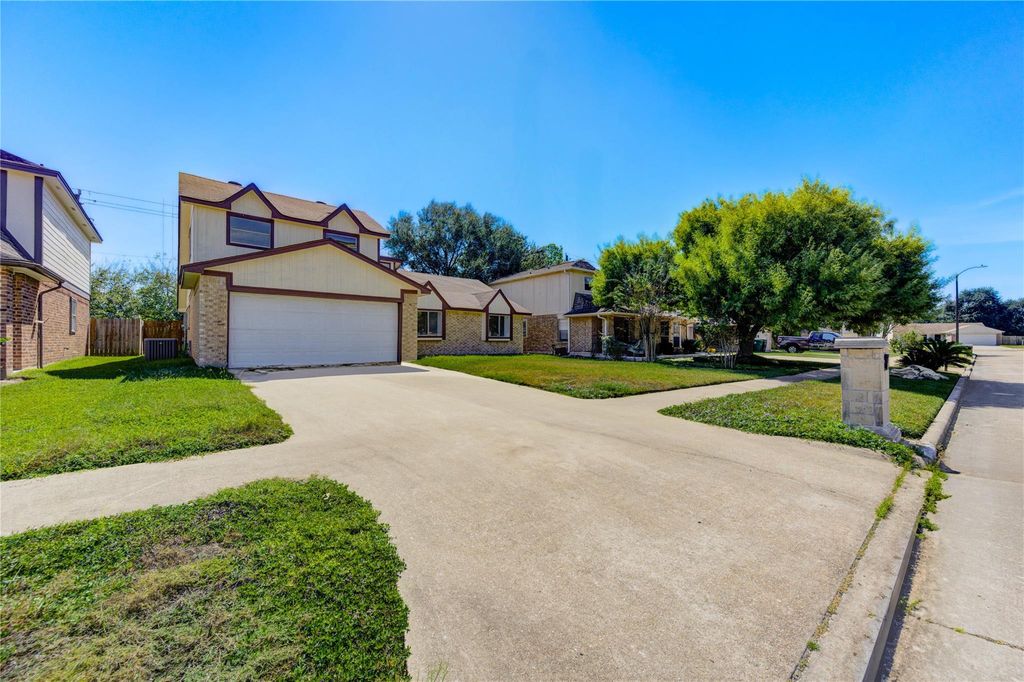 16723 Quail Meadow Drive, Houston, TX 77489