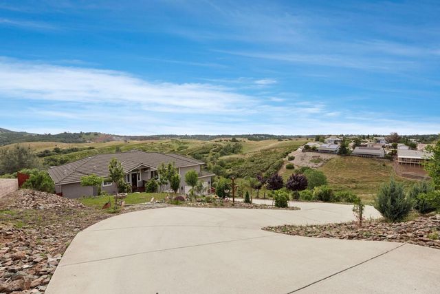 1111 Paradise Peak Rd, Valley Springs, CA 95252