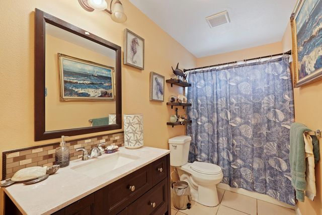 1111 Paradise Peak Rd, Valley Springs, CA 95252