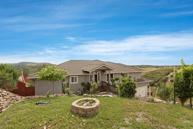 1111 Paradise Peak Rd, Valley Springs, CA 95252